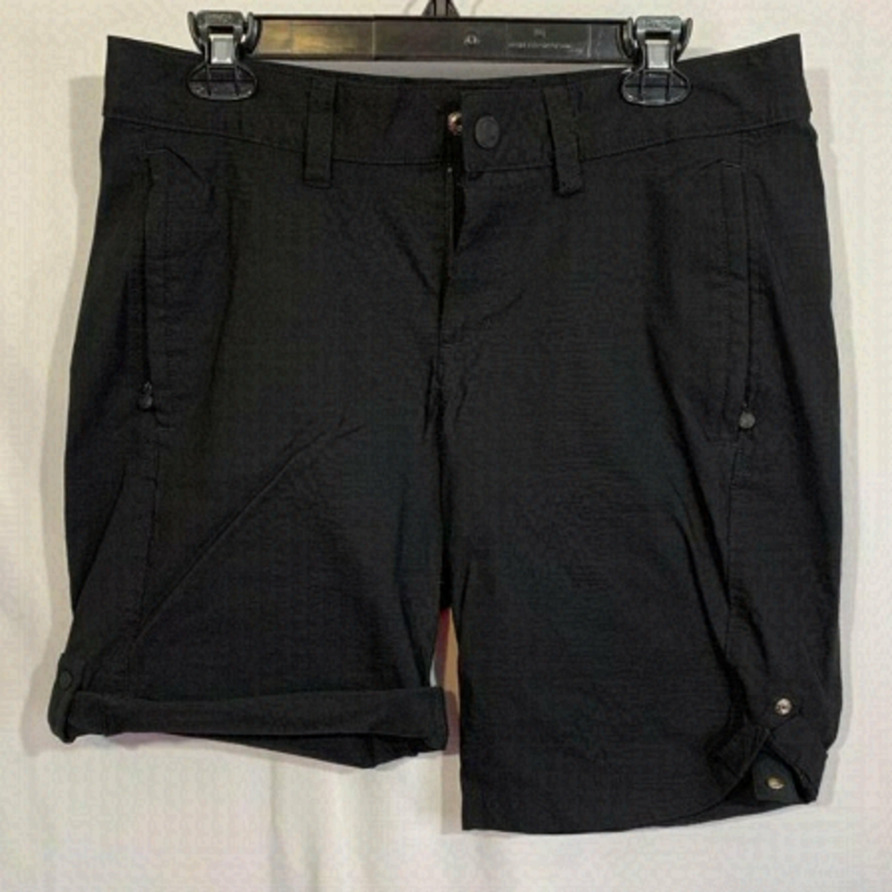 Windriver woman’s hiking shorts. Adjustable lengths. Quick dry.